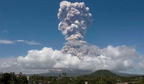 필리핀 마닐라 인근  타알(TAAL) 화산 폭발